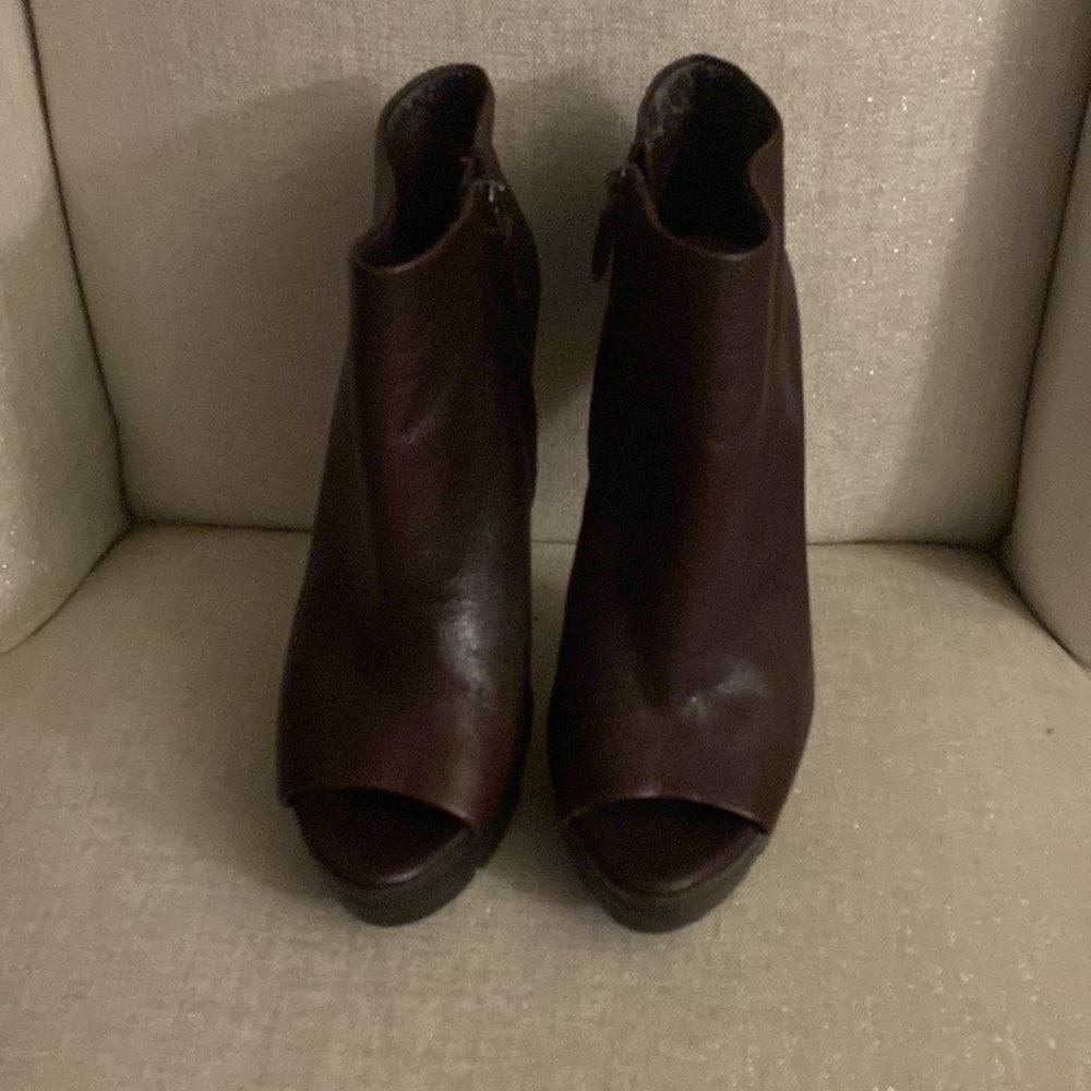 Sexy  BCBG MaxAzria Deep Burgundy Open Tie Booties♥️♥️♥️